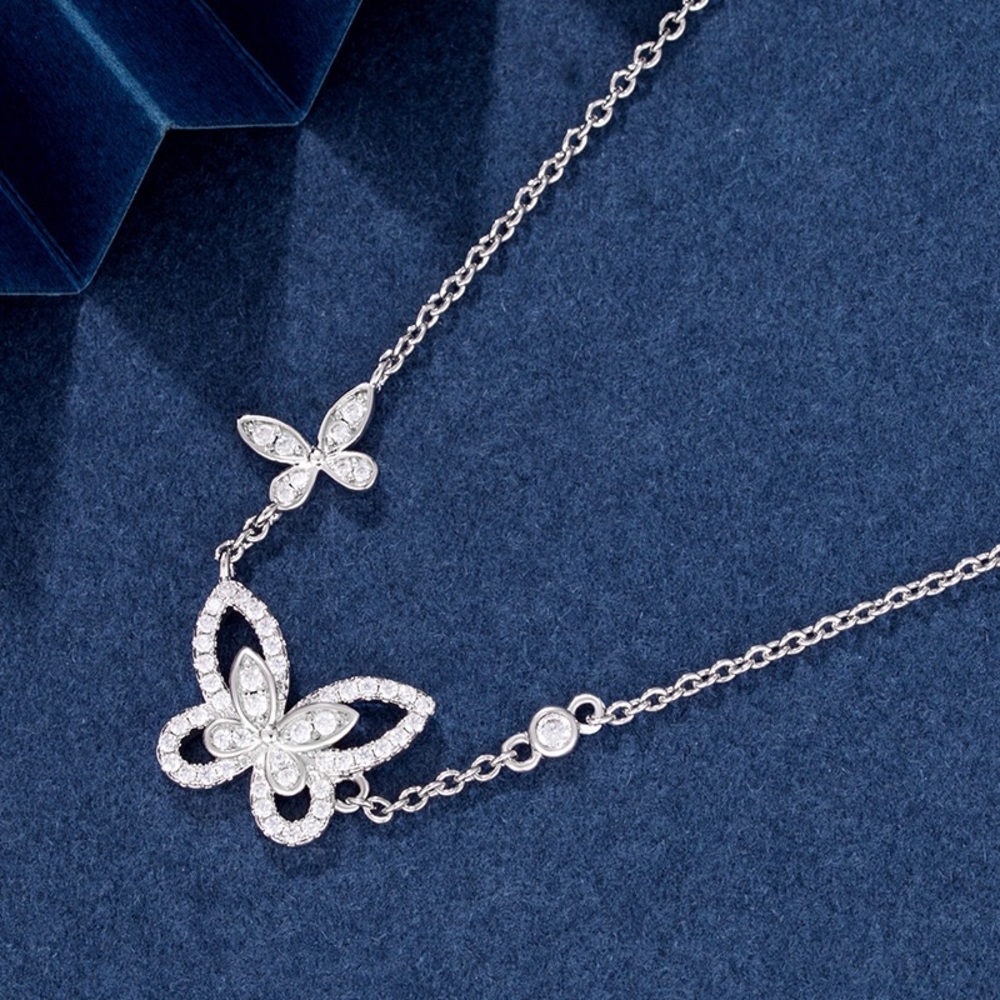 Brand New Necklace Au750